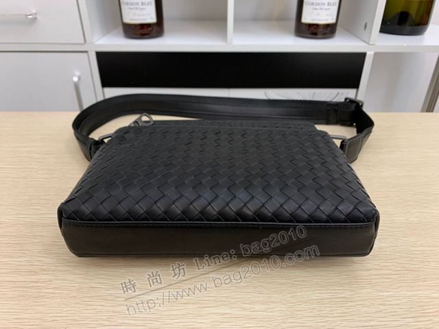 BV男包 16207 寶緹嘉進口原版打蠟小牛皮BV單肩包  nbq1025